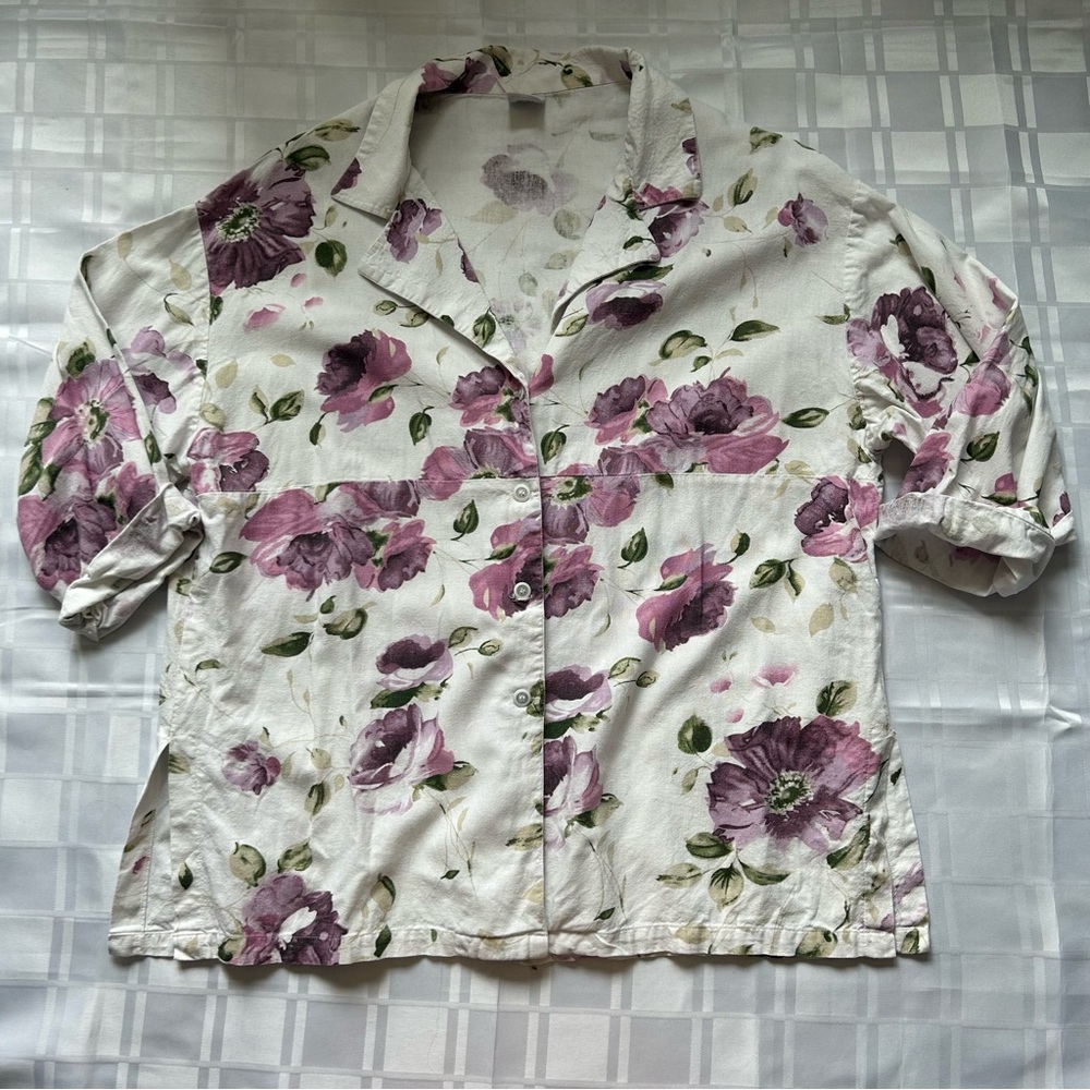 Good Earth Clothing Button Up ladies 2x Purple Floral Linen Blouse